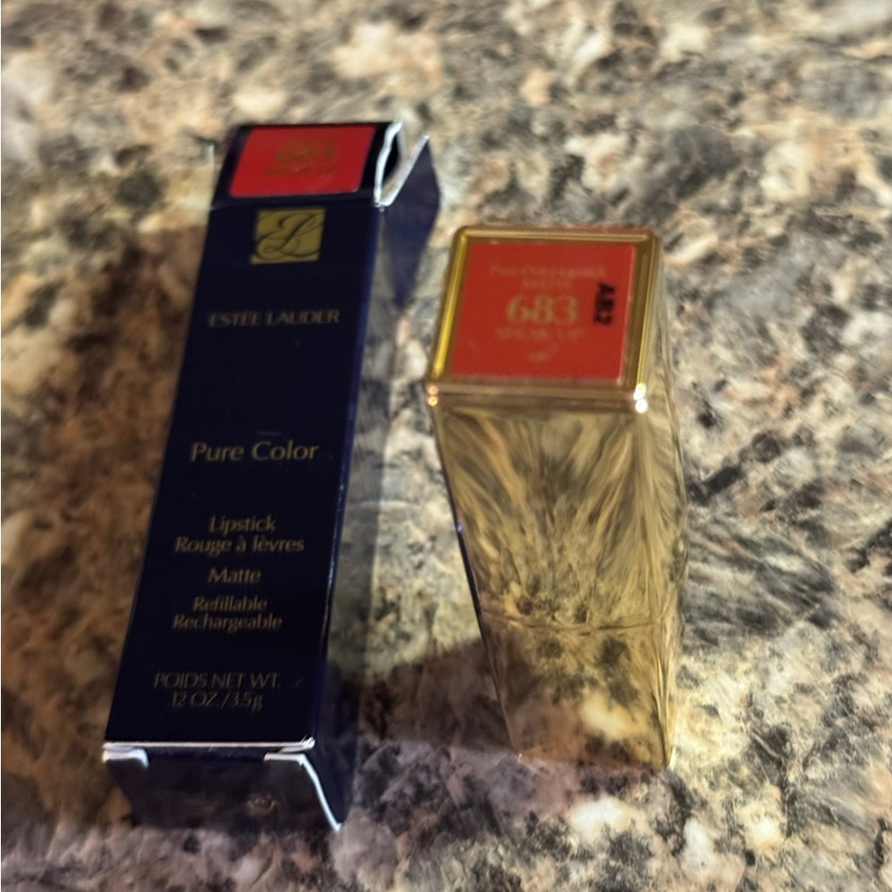 Estee Lauder Pure Color Lipstick Matte - Picture 6 of 9